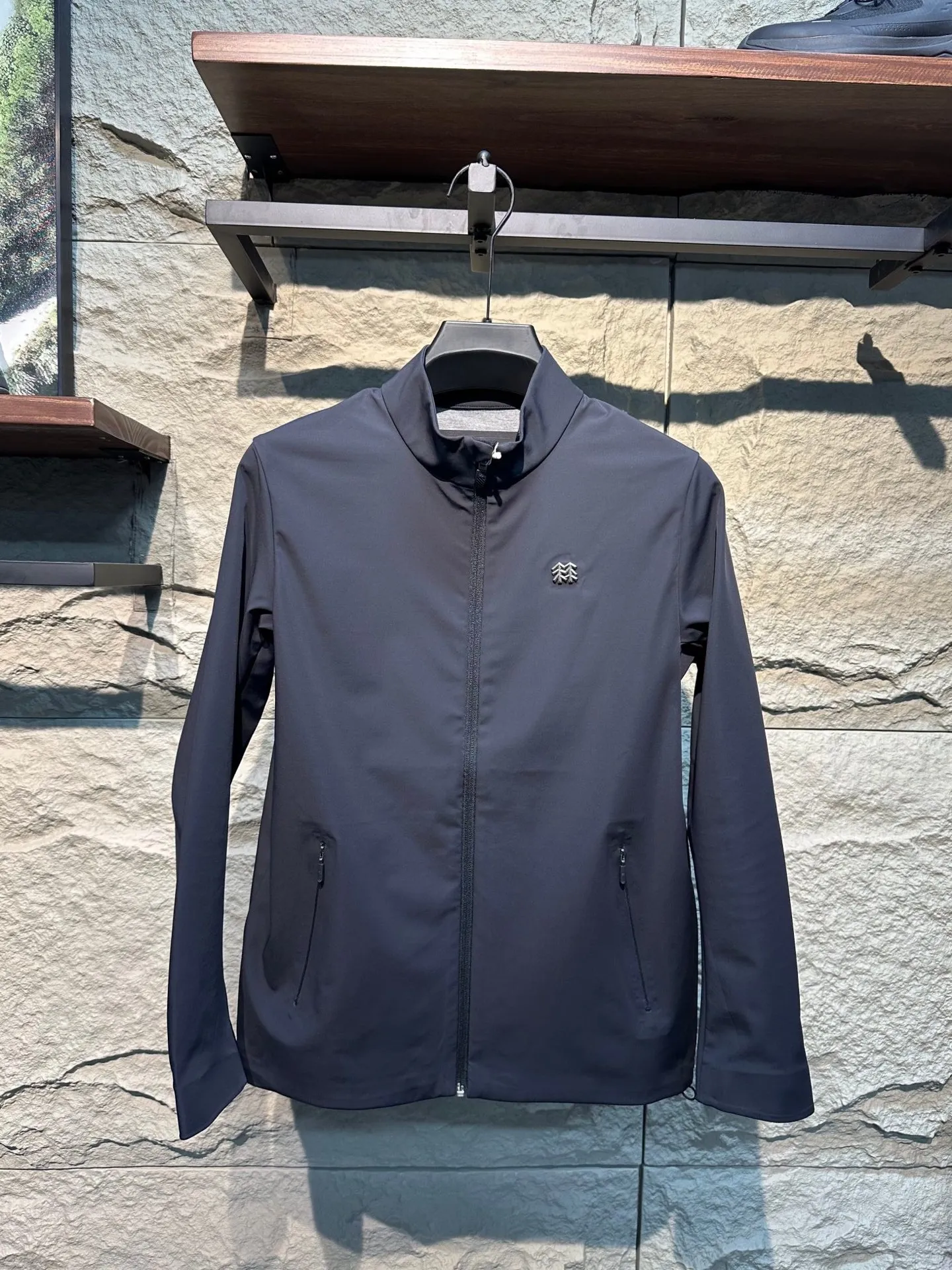Upper body material picture KOLON SPORT/Kelon 26Fw stand-up collar waterproof and windproof Breathable soft shell jacket (black)
